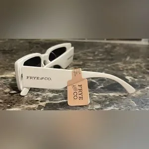 Frye | Accessories | Nwt Frye Co White Retro Rounded  display picture 1